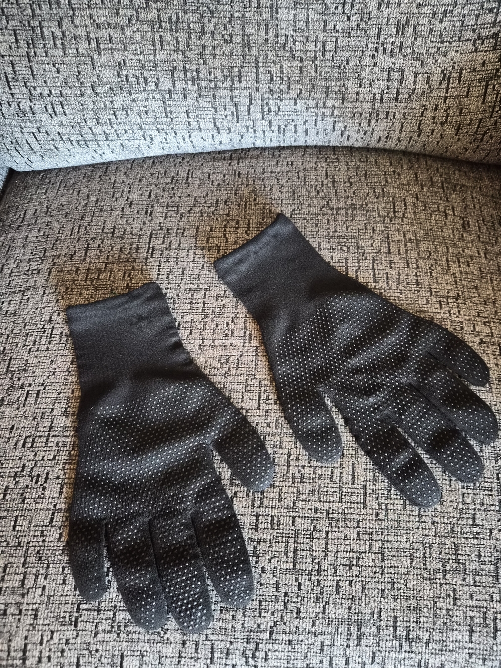 Men's Black Anti-Slip Waterproof Gloves with Grip Dots